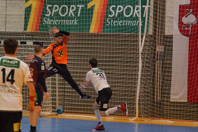 Aistis Pažemeckas bot im Tor der Leobener eine großartige Leistung. | Foto: Sportunion Leoben/Leithold