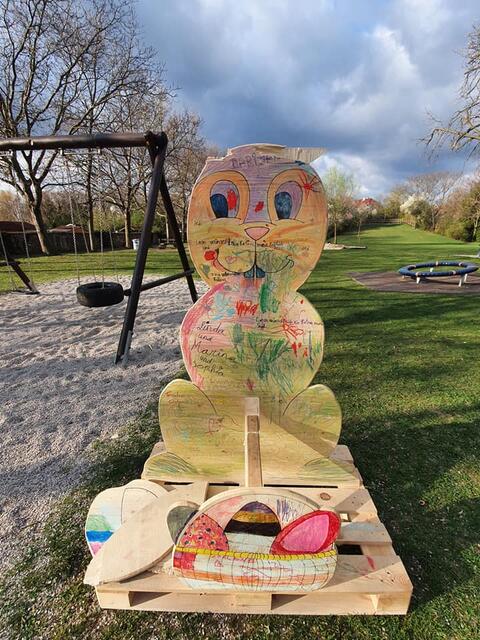 Melkerspielplatz Traiskirchen - bereits zerstört 