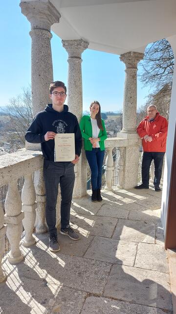 Michael Prenninger mit den Griechischprofessoren Anna Spanos und Florian Hörtenhuemer | Foto: Stiftsgymnasium Kremsmünster
