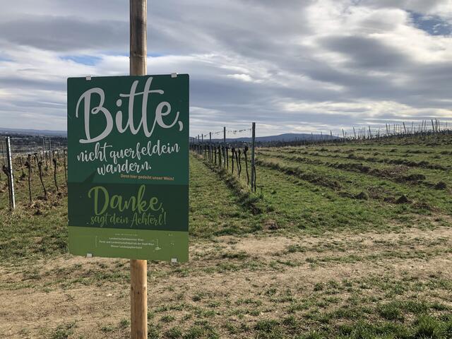 Schilder sollen auf das richtige Verhalten hinweisen | Foto: Berger