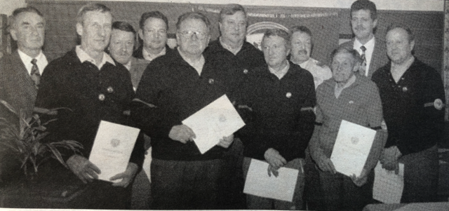 Vor 25 Jahren: "Für besondere Verdienste wurden Peter Weiskopf, Franz Werth und Karl Proberschnigg geehrt. Im Bild mit LA Dr. Heinrich  Juen, Landesleiter Karl Kriegelsteiner, Dr. Markus Maaß und Bezirksleiter Reinhard Wille" | Foto: Blickpunkt-Archiv