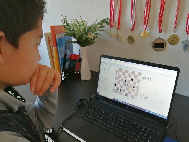 Jaffari Hossain beim Online-Schachturnier. | Foto: Hossain