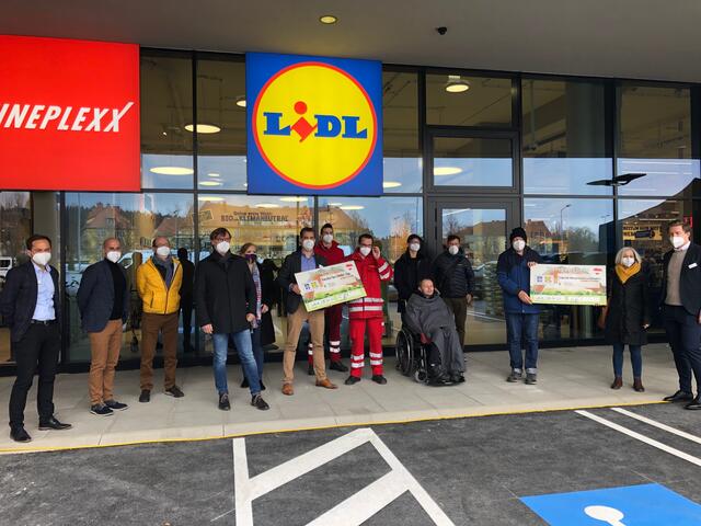 Spendenübergabe an die Tafel Österreich vom Roten Kreuz sowie an den Verein "Christina lebt".