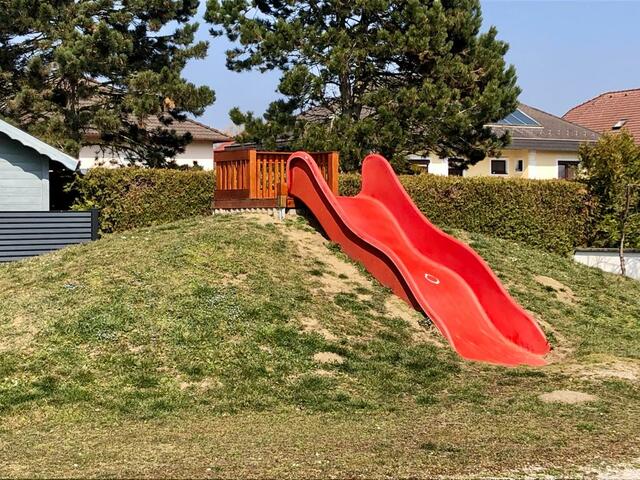 Spielplatz Rading neben dem Friedhof hinter der Augasse | Foto: Walter Art