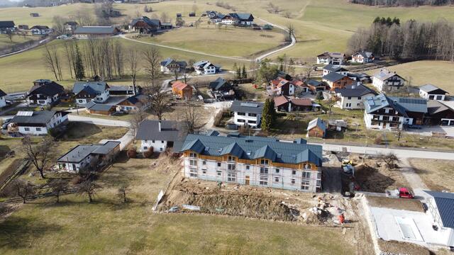 Die neue Wohnanlage in Rußbach mit zwölf Familienwohnungen wird in den kommenden Wochen fertiggestellt. | Foto: Perfaller