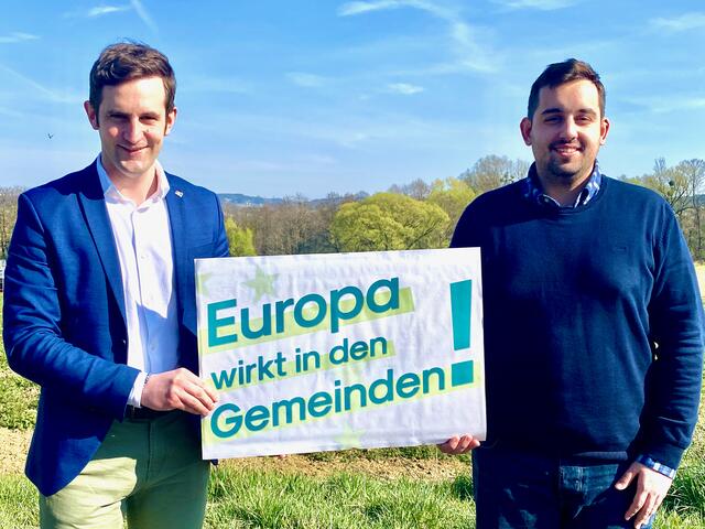 LAbg. Lukas Schnitzer hieß den geschäftsführende JVP-Bezirksobmann GR Andreas Schneider im Kreis der Europa-Gemeinderäte willkommen. | Foto: KK