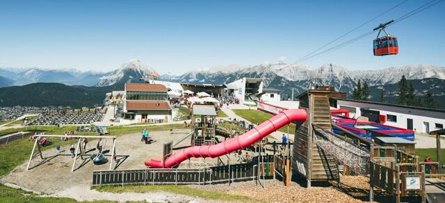 Der Bergbau-Erlebnisspielplatz auf der Bergstation der Rosshütte in Seefeld kann mit vielen einzigartigen Geräten aufwarten.