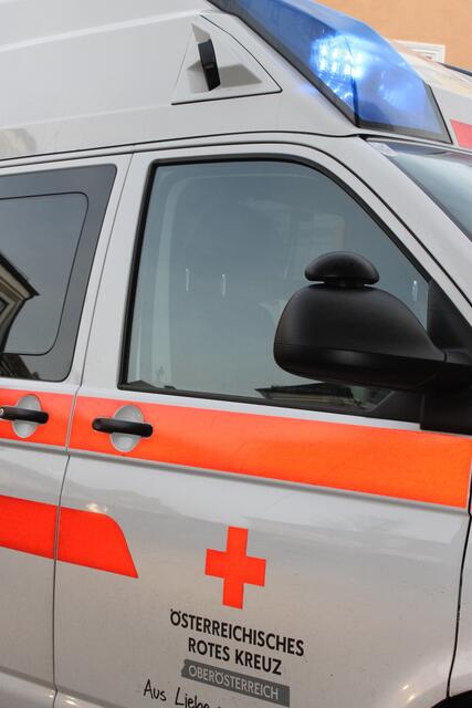 Die beiden verletzten Männer wurden ins Rieder Krankenhaus gebracht.