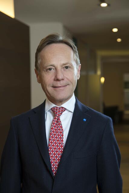 Der Generaldirektor der Hypo Salzburg, Helmut Praniess.