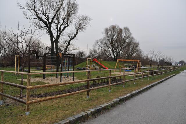 Der Donnerskirchner Spielplatz befindet sich direkt auf dem Radweg.
