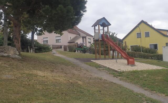 Der kleine aber feine Spielplatz in der Waldgasse Großhöflein