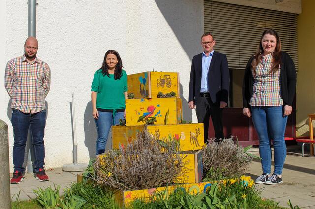 Tobias Kepplinger (Landjugend), Bettina Fuchs, Manfred Wurzinger und Elisabeth Syn (v. l.).