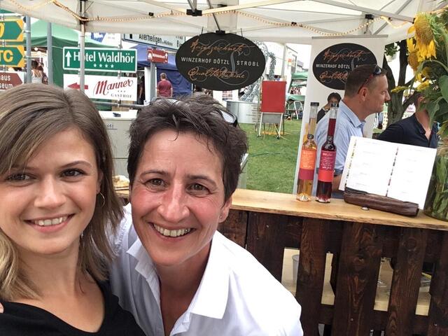 Nadine und Elisabeth Dötzl aus Haugsdorf.