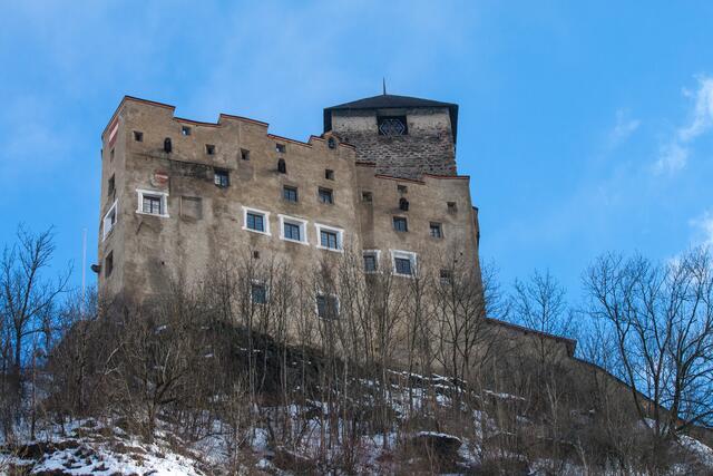 Mit zwei besonderen Ausstellungen startet Schloss Landeck in die Saison. Eine davon ist Prof. Norbert Strolz zum 30. Todestag gewidmet, unter dessen Obmannschaft des Bezirksmuseumsvereins Schloss Landeck umfangreich restauriert und als Museum adaptiert wurde.  | Foto: © Ing. Günter Kramarcsik