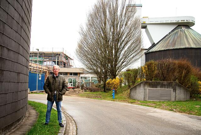 Baureferent Sobe bei der Kläranlage: Villachs Baureferent Harald Sobe bei der Kläranlage. Sie wird um rund sechs Millionen Euro modernisiert und vergrößert | Foto: Stadt Villach/Wernig