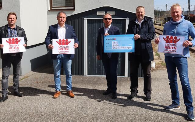 Gemeinderat Jürgen Binder, Stadtrat Thomas Miksch, Abgeordneter zum NÖ Landtag Josef Wiesinger, Stadtrat Reinhard Langegger und Stadtrat Michael Bierbach (v.l.).