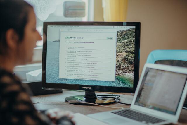 Alles, was ihre Nachhilfe-Schüler dazu brauchen ist ein PC und schon kann die Online-Einheit losgehen.