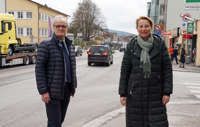 Bürgermeisterin Elisabeth Teufer (ÖVP) und Vizebürgermeister Christian Gratzl (SPÖ) bitten um einen fairen Umgang.