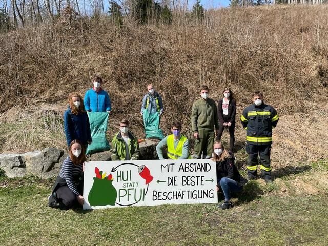 Die Landjugend gestaltete eine Tafel zur "Hui statt Pfui"-Aktion. | Foto: Foto: FF NWK