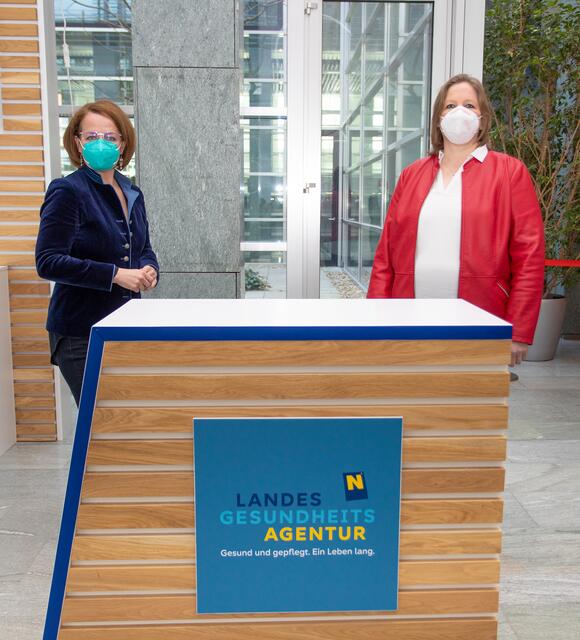 Landesrätin Christiane Teschl-Hofmeister und Direktorin Sylvia Bischof
 | Foto: Kraus