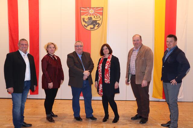Die neuen SPÖ Mitglieder des Radentheiner Gemeinderats. (V.l.n.r.: Karl-Heinz Starfacher, Uta Sittlinger, Wolfgang Polanig, Eva Rebernig, Jürgen Hernler, Claus Orel)
