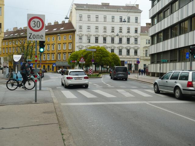 Die untere Favoritenstraße soll umgebaut werden. Die Kosten von rund 715.00 Euro trägt die Stadt. | Foto: Maximilian Spitzauer