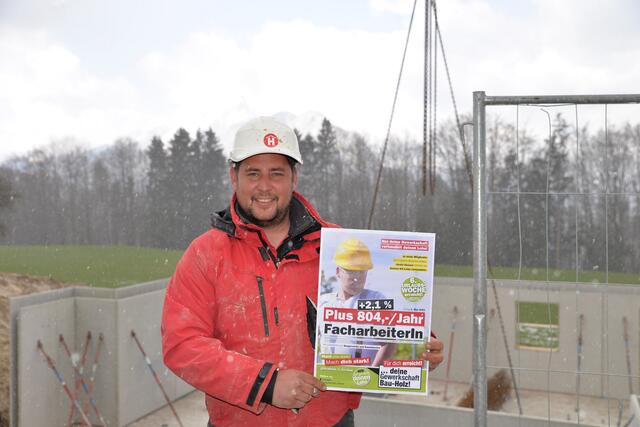 Stefan Haslauer von Hillebrand Bau in Wals freut sich über den Verhandlungserfolg.