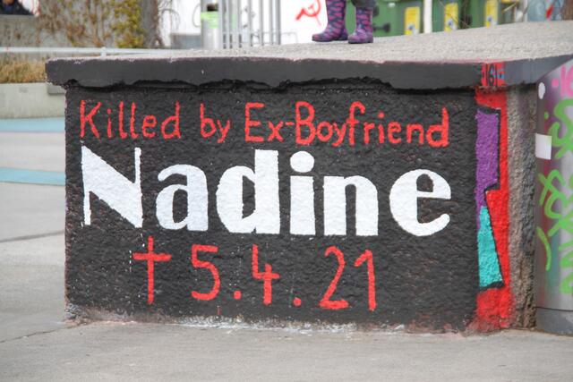 Gedenken am Yppenplatz. Nadine wurde von ihrem Ex-Freund ermordert.