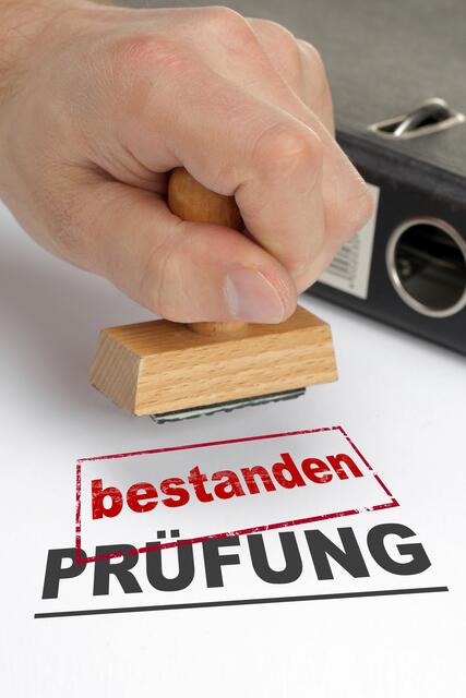 Aus dem Bezirk Ried legten Johannes Fischer und Cäcilia Maria Strobl die Meisterprüfung mit Erfolg ab.