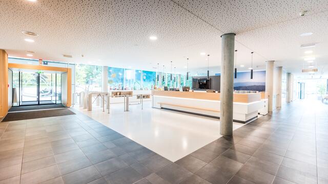 Im Eingangsbereich der Therme NOVA gibt es jetzt die Möglichkeit, einen Antigentest zu machen. | Foto: NOVA