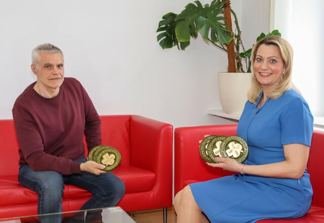 Jugendanwalt Christian Reumann und Landesrätin Daniela Winkler gratulierten den Gewinnern.