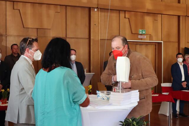 Angelobung von Gemeinderat Jürgen Hernler | Foto: Kathjarina Hofer