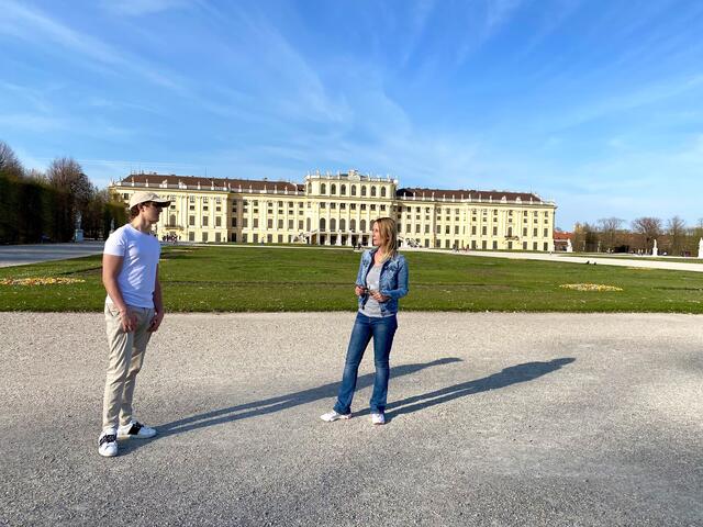Psychologische Beratung vor der Kulisse des Schloss Schönbrunn