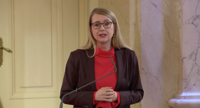 In den kommenden fünf Jahren rechnet
man damit, dass von den heimischen Unternehmen fünf Milliarden Euro an Zuschüssen abgerufen werden, sagte Wirtschaftsministerin Margarete Schramböck (ÖVP).