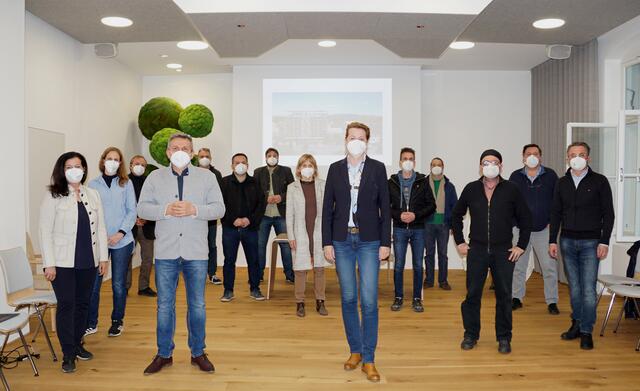 Nach intensiven Verhandlungen gaben die Vertreter aller Gemeinderatsfraktionen in der finalen Besprechung mit Investor Dietmar Hehenberger am 19. April grünes Licht für das Hotelprojekt.