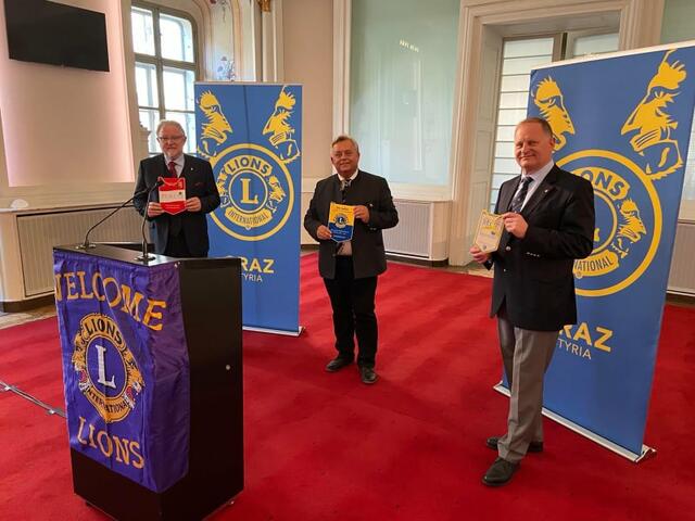 Stellten die Festschrift vor: Ulbing, Himmel, Weswaldi (v.l.) | Foto: KK