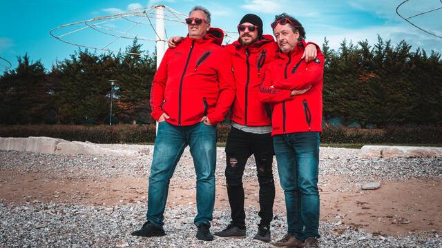 Seit mehr als 365 Tagen sind Mehr oder Weniger aus Kumberg täglich um 18 Uhr mit Wunsch-Hits für Fans rund um die Welt da. | Foto: Mehr oder Weniger