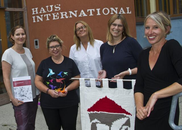 (Von recht) Ursula Gamauf-Eberhardt, ASPR-Direktorin Gudrun Kramer, Elke Marksteiner und ASPR-Mitarbeiterinnen