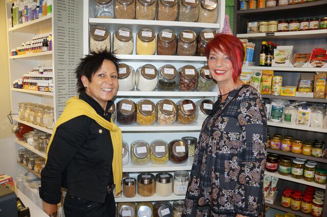 Anita Hermann und Karin Almer-Schalk übersiedeln mit dem "Naturerlebnis" Ende Mai auf das obere Ende des Voitsberger Hauptplatz.