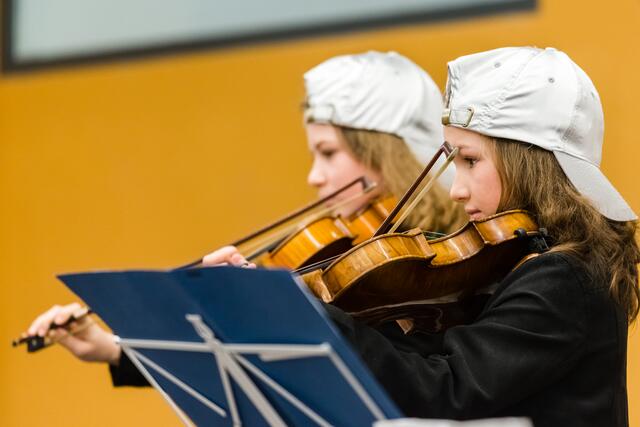 Der musikalischen Kreativität freien Lauf und sich dabei filmen lassen, das Musikum Grödig startet eine Videoaktion. | Foto: Musikum/Stefan Prommegger