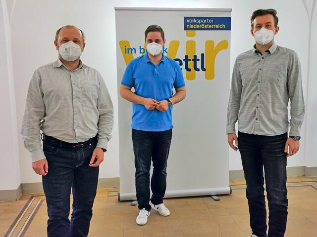 ÖAAB-Bezirksobmann Reinhard Poppinger, Nationalrat Lukas Brandweiner und JVP-Bezirksobmann Matthias Schiller (v.l.) | Foto: VP Zwettl