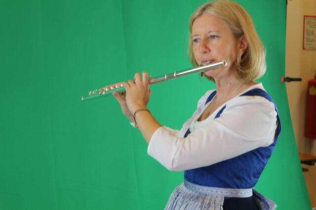 Die Musikerinnen und Musiker der Stadtkapelle Deutschlandsberg spielten die Stücke vor einem Greenscreen ein.  | Foto: Alois Reinprecht