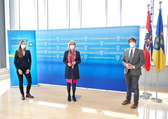 Claudia Gusenbauer, Landeshauptfrau Johanna Mikl-Leitner und Brian Horsak.