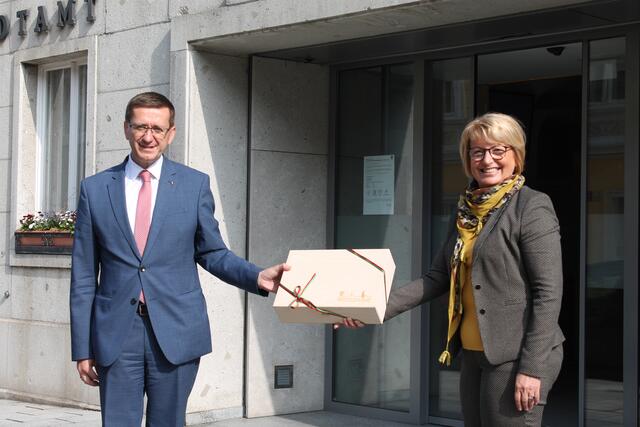Wirtschafts-Landesrat Markus Achleitner und Grieskirchens Bürermeisterin Maria Pachner. | Foto: Mittermayr/BRS