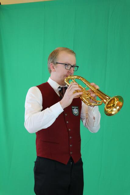 Die Musikerinnen und Musiker der Stadtkapelle Deutschlandsberg spielten die Stücke vor einem Greenscreen ein.  | Foto: Alois Reinprecht