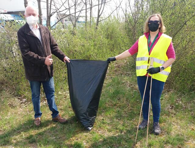 links Hans Machowetz, rechts Elfriede P.