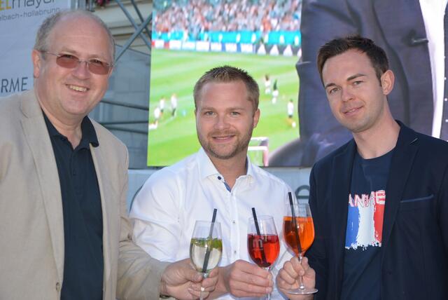 Public Viewing: Wie bei der WM 2018 wird es bei dieser EM nicht werden, aber vielleicht schon ein kleines bisschen in die Richtung.
