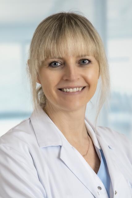 Sandra Achleitner, Leitende Biomedizinische Analytikerin des Instituts für Medizinische und Chemische Labordiagnostik am Klinikum Wels‐Grieskirchen. | Foto: Klinikum Wels‐ Grieskirchen / Nik Fleischmann