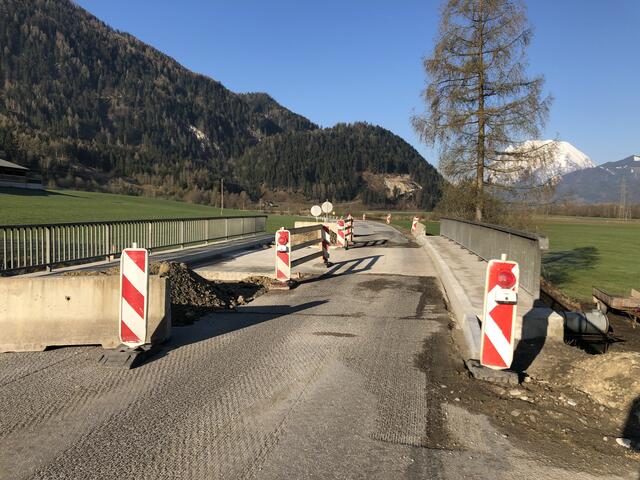 Im Sanierungsabschnitt wird der Verkehr wechselweise angehalten. | Foto: Land Steiermark/A16