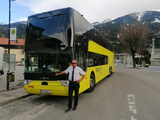 Manfred Lener mit seinem Doppeldeckerbus. | Foto: privat